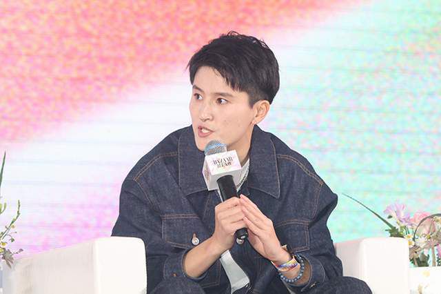 少妇哺乳期啪啪
